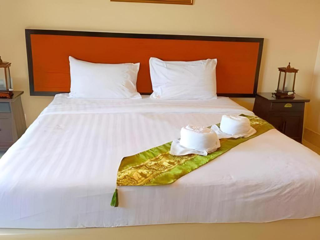 Rayong Lanna Hotel Luaran gambar