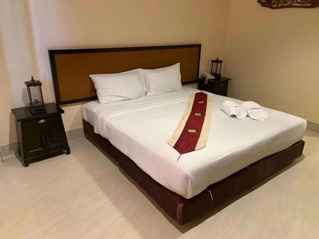 Rayong Lanna Hotel Luaran gambar