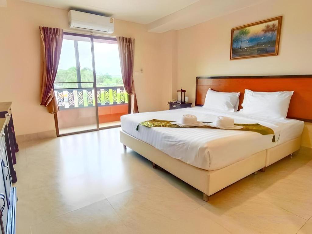 Rayong Lanna Hotel Luaran gambar