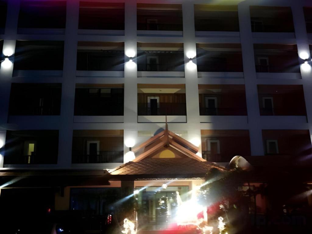 Rayong Lanna Hotel Luaran gambar