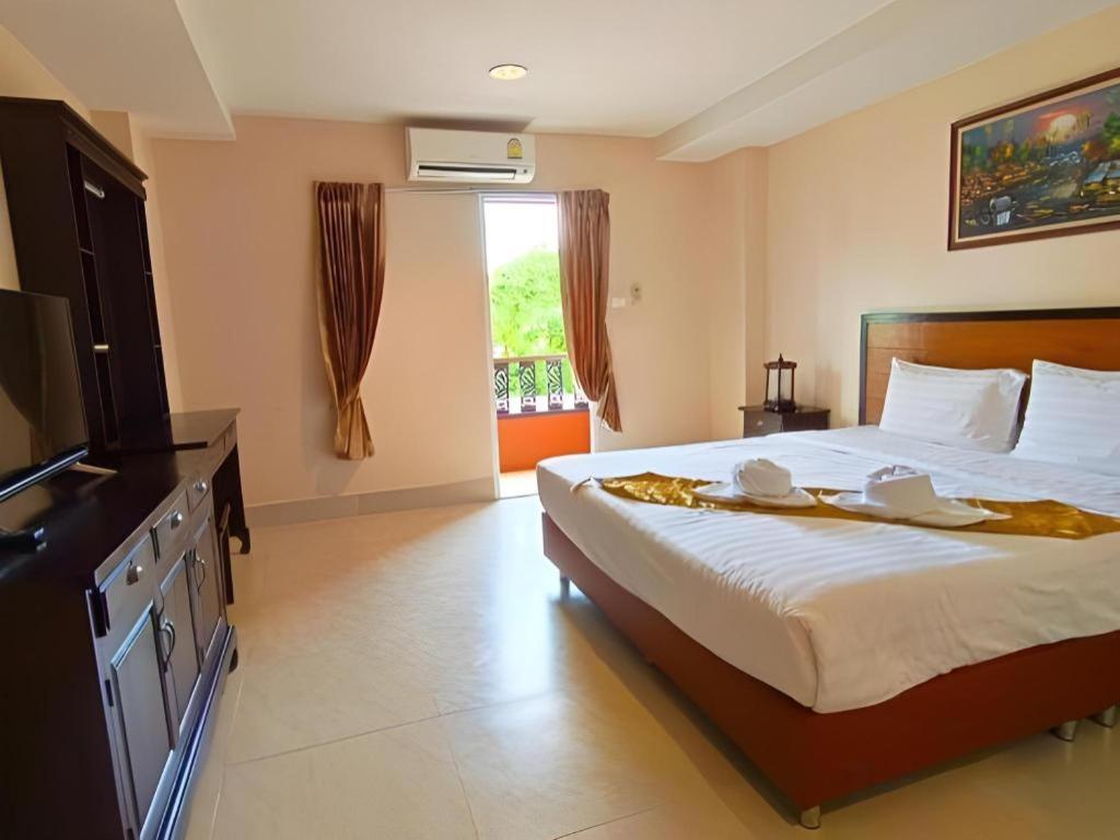 Rayong Lanna Hotel Luaran gambar