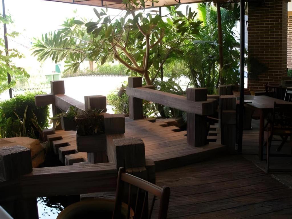 Rayong Lanna Hotel Luaran gambar