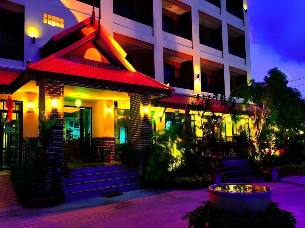 Rayong Lanna Hotel Luaran gambar