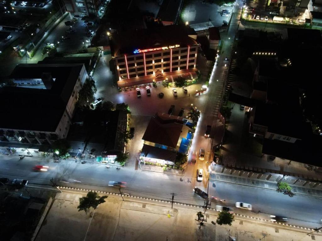 Rayong Lanna Hotel Luaran gambar