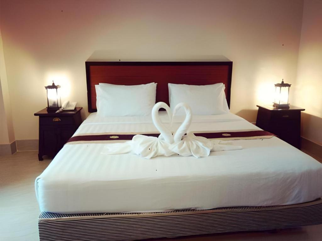 Rayong Lanna Hotel Luaran gambar