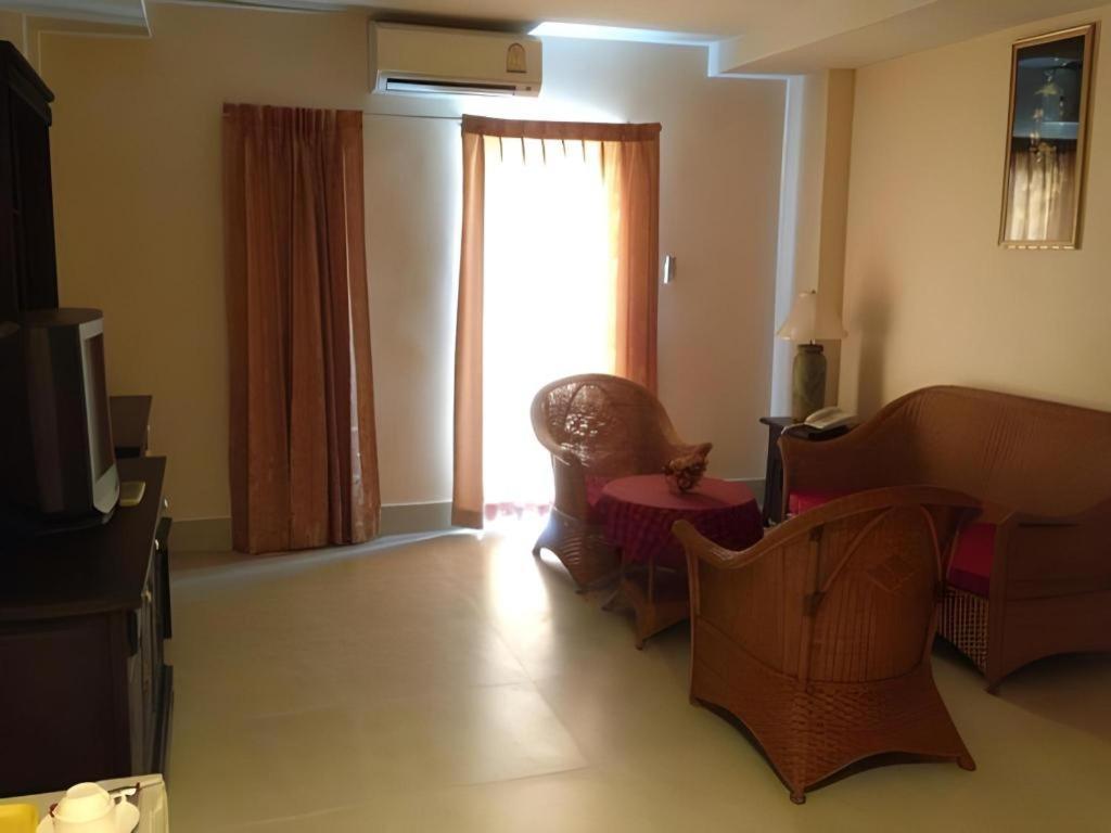 Rayong Lanna Hotel Luaran gambar