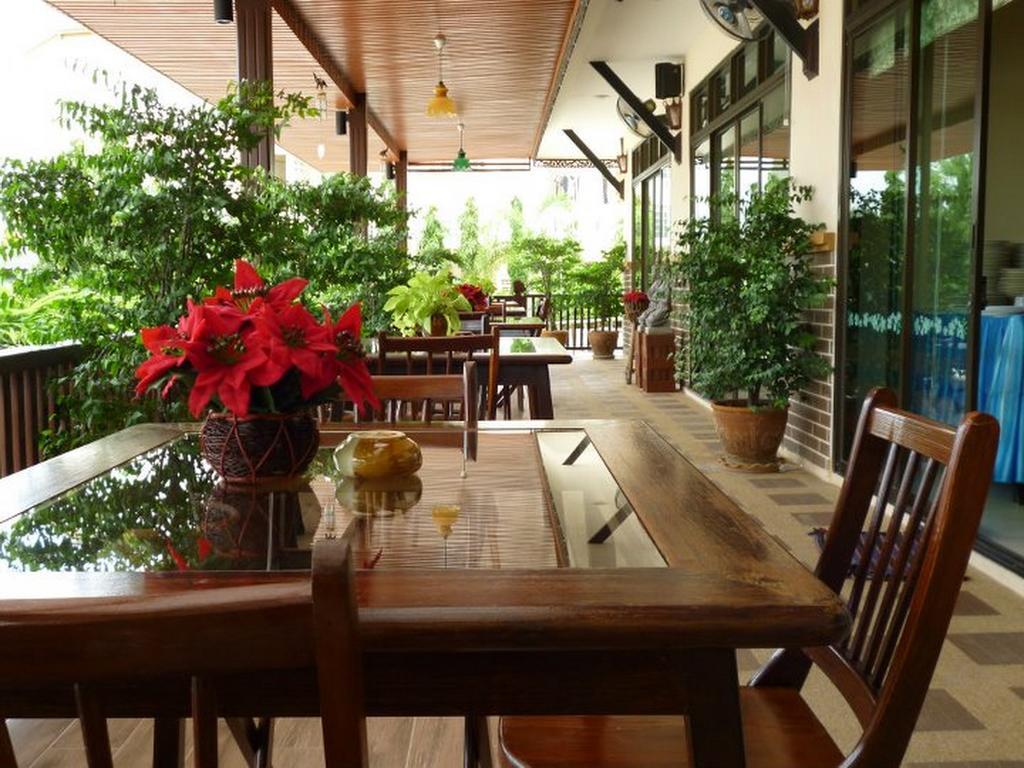 Rayong Lanna Hotel Luaran gambar